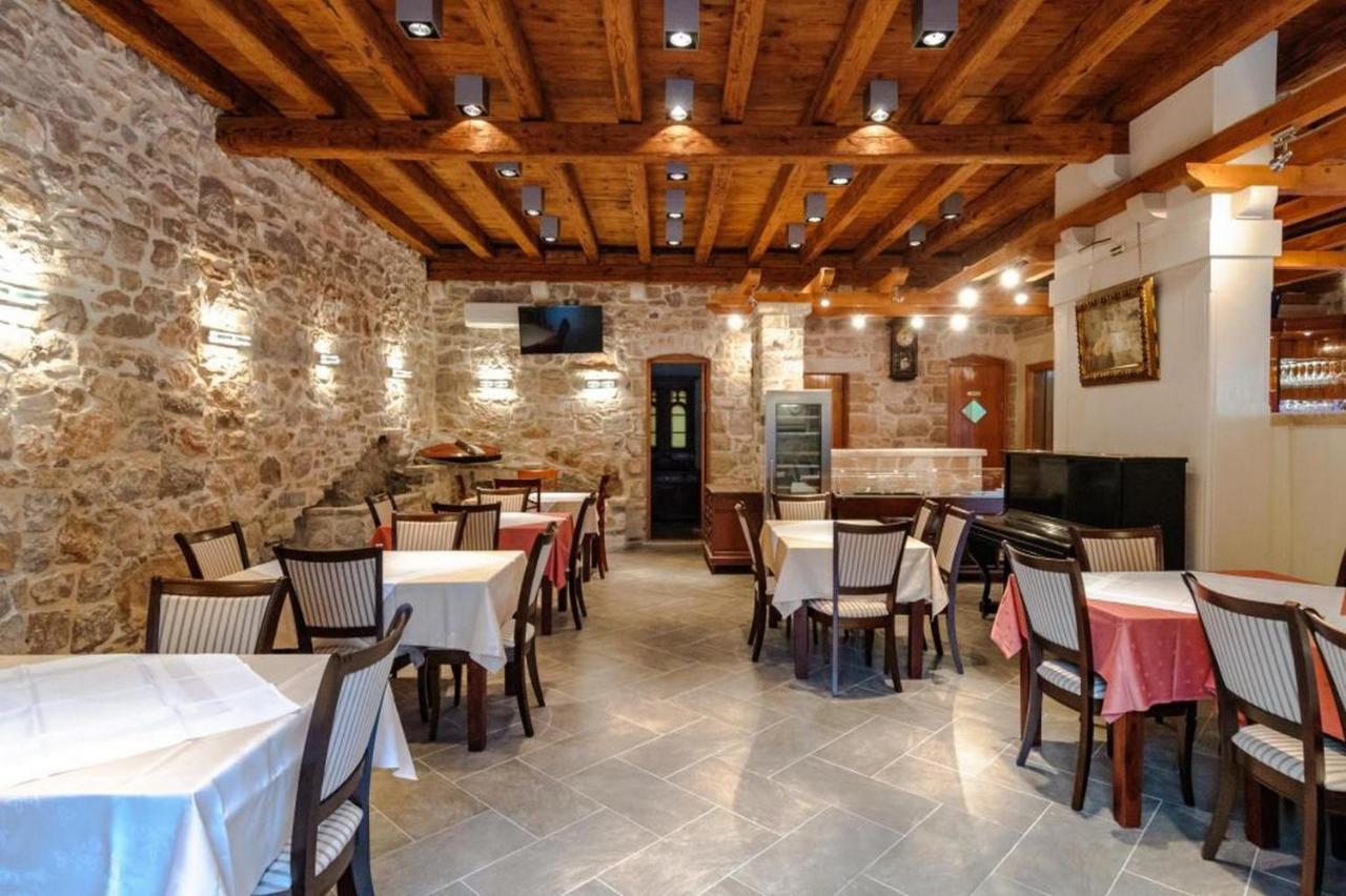 Rooms Miron - Adults Only Sumartin Buitenkant foto